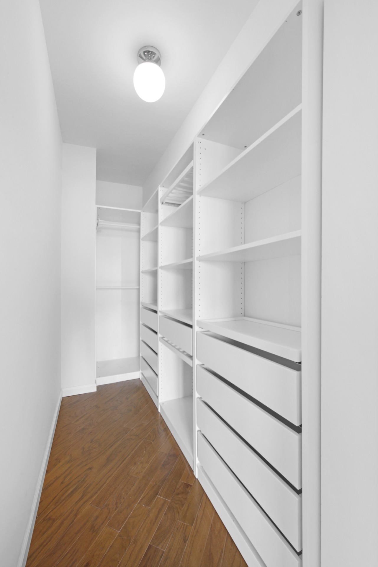 Living space at 25 Sutton Place South