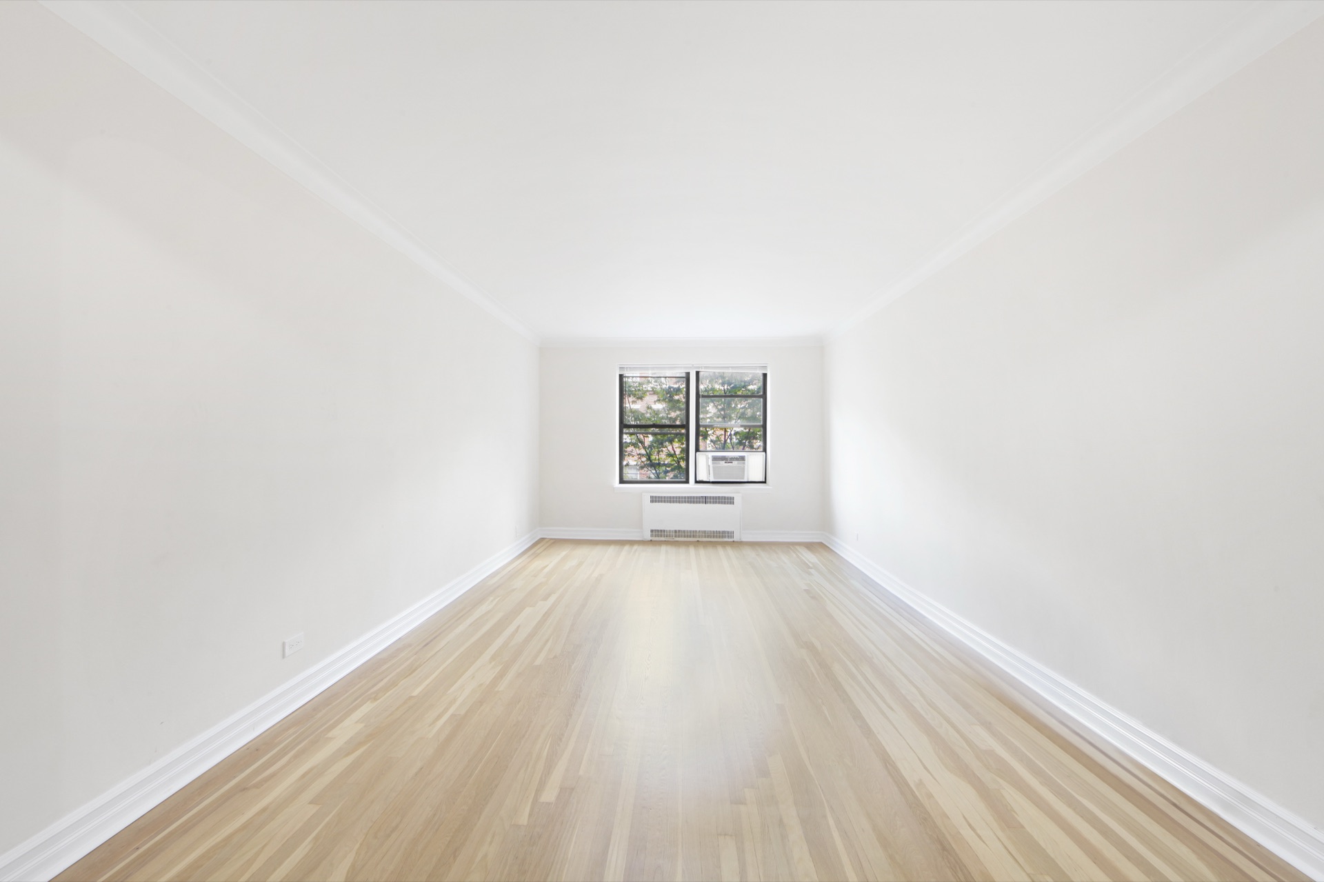 35-36 76th Street - room detail